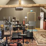 Grand plateau d'enregistrement pour résidence artistique et production musicale près de Nevers et Bourges