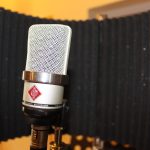 Micro Neumann au studio d'enregistrement cotevent